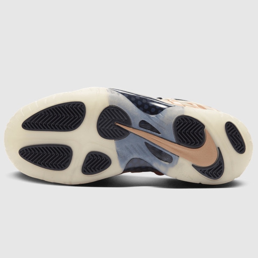 Nike foamposite gs
Copper
Brand new - Picture 6 of 9